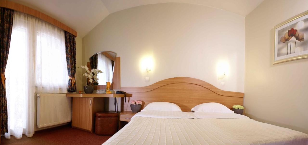 Villa Brussels 德瓦 外观 照片